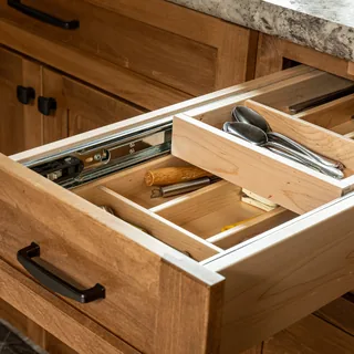 Custom cutlery and utensil organizer drawer insert