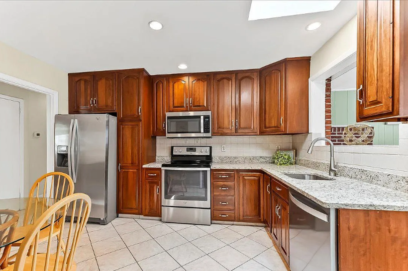 Custom kitchen cabinet solutions